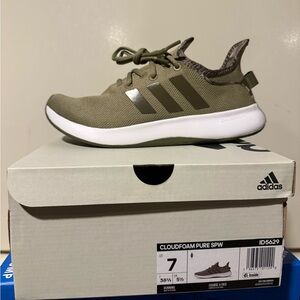 NEW Adidas Cloudfoam Shoes
